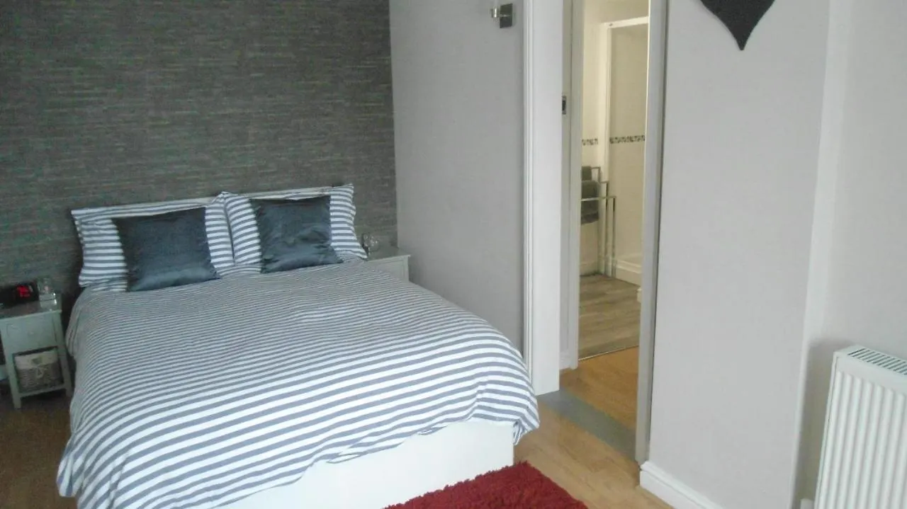 Birchover 3*