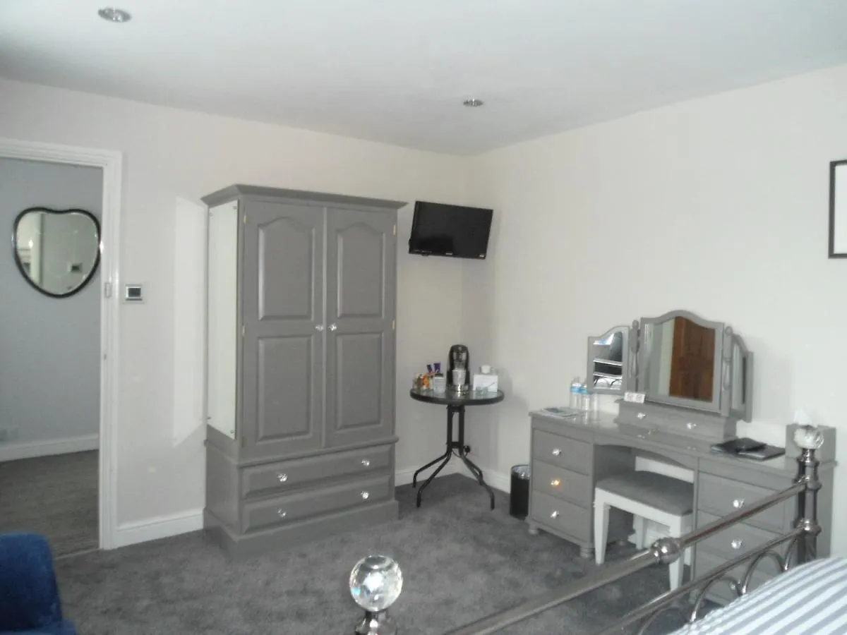 Birchover 3*