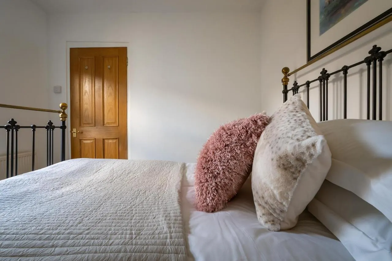 The End House - Cosy And Holiday home