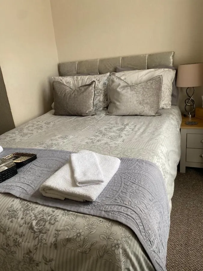 The Old Brasserie & @ No.8 Bed & Breakfast