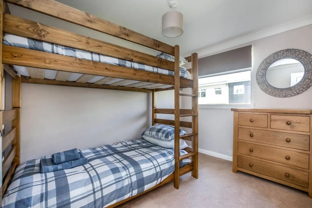 51 Norton Park * Dartmouth