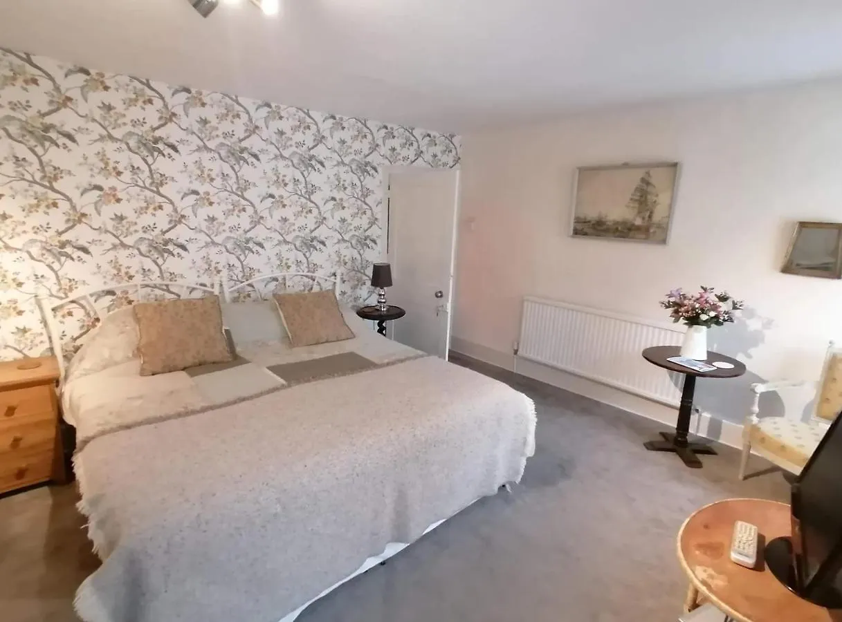 Anzac Street B+bistro Bed & Breakfast Dartmouth