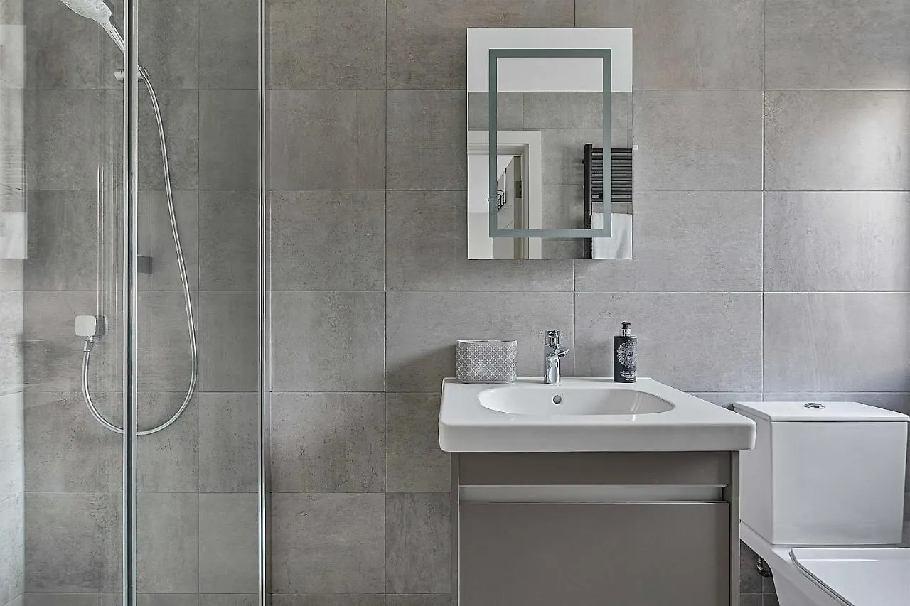 בית נופש 2 De Courcey House - Architect Designed Luxury With Parking, Central דארטמות'