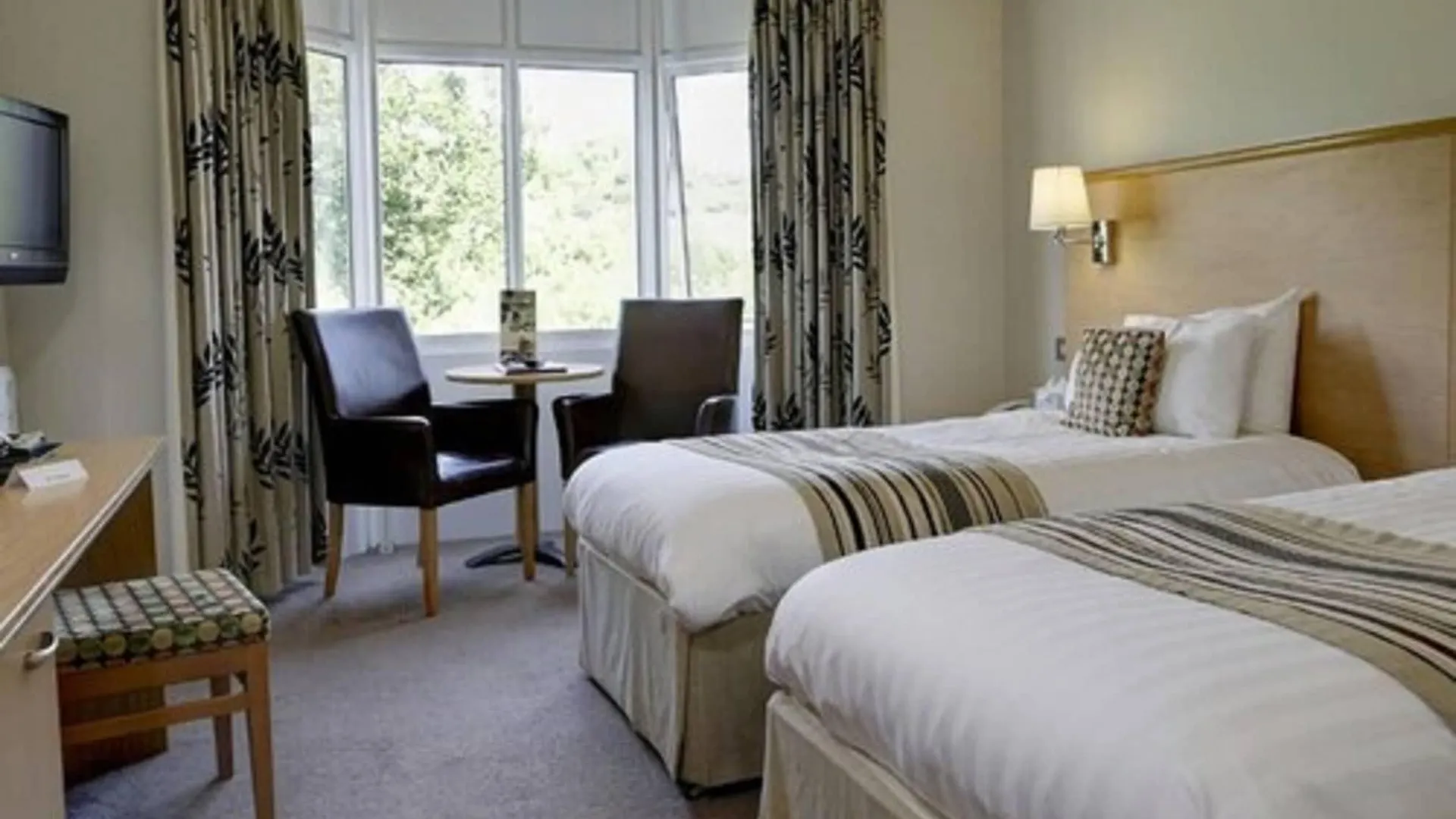 Western The Hotel, Golf & * Dartmouth