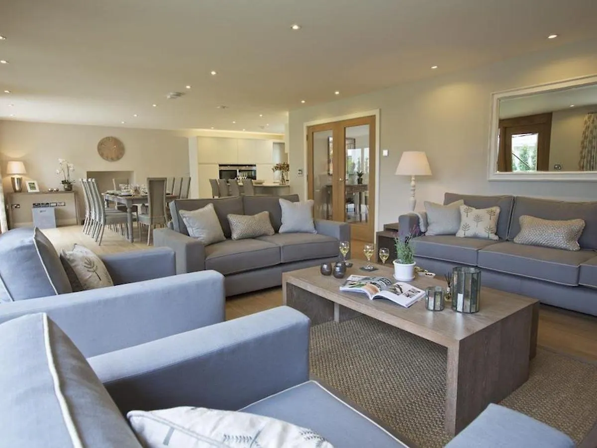 펜션 3 The Drive, Hillfield Village