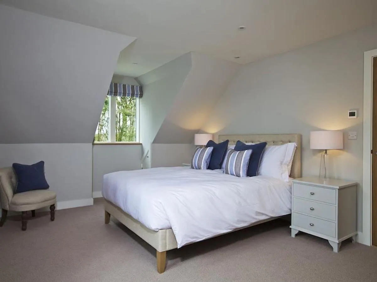 펜션 3 The Drive, Hillfield Village