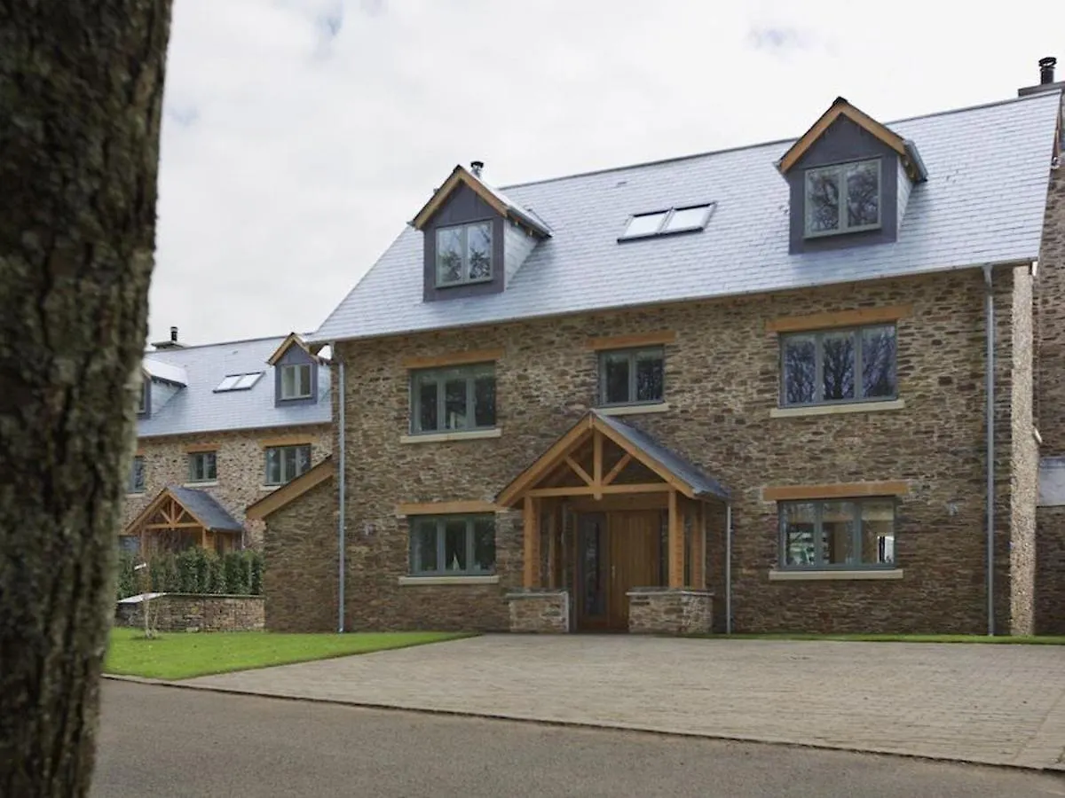 3 The Drive, Hillfield Village 다트머스