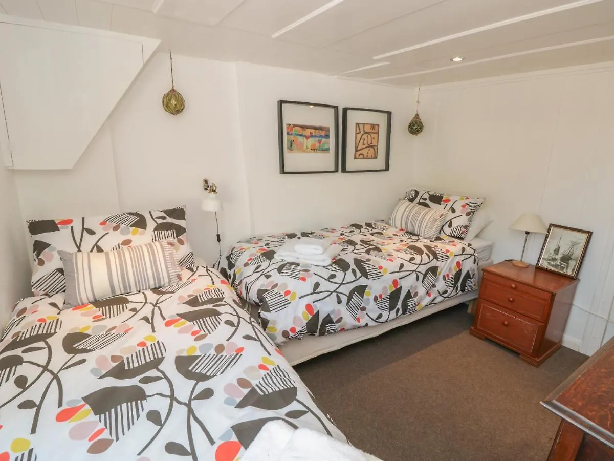 Apartment Spyglass Dartmouth