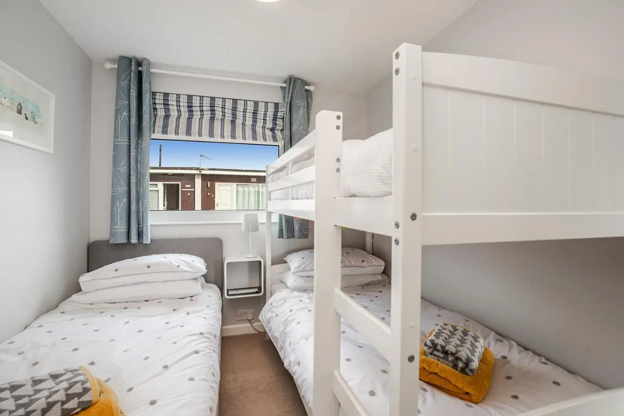 5 Norton Park *