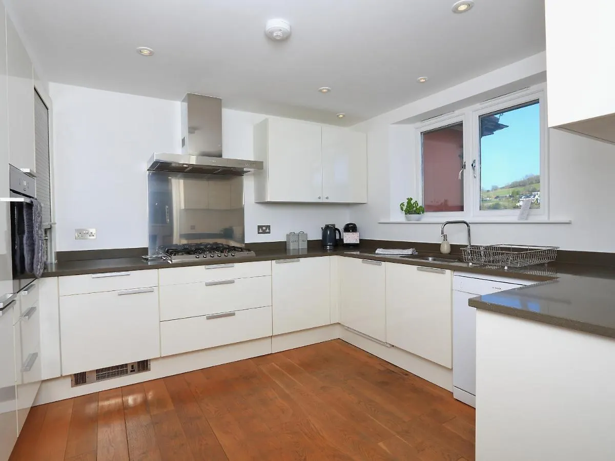 34 Dart Marina Apartment *