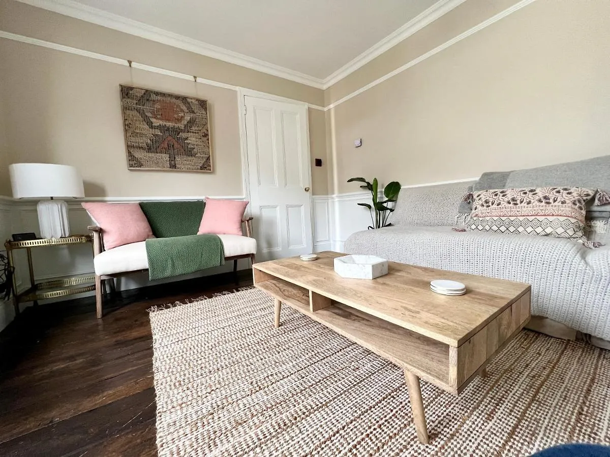 3 Bed