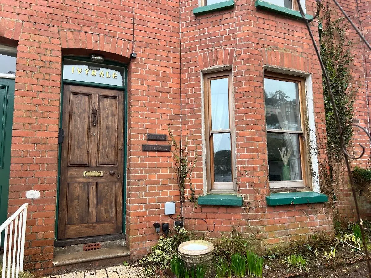 Vakantiehuis 3 Bed *