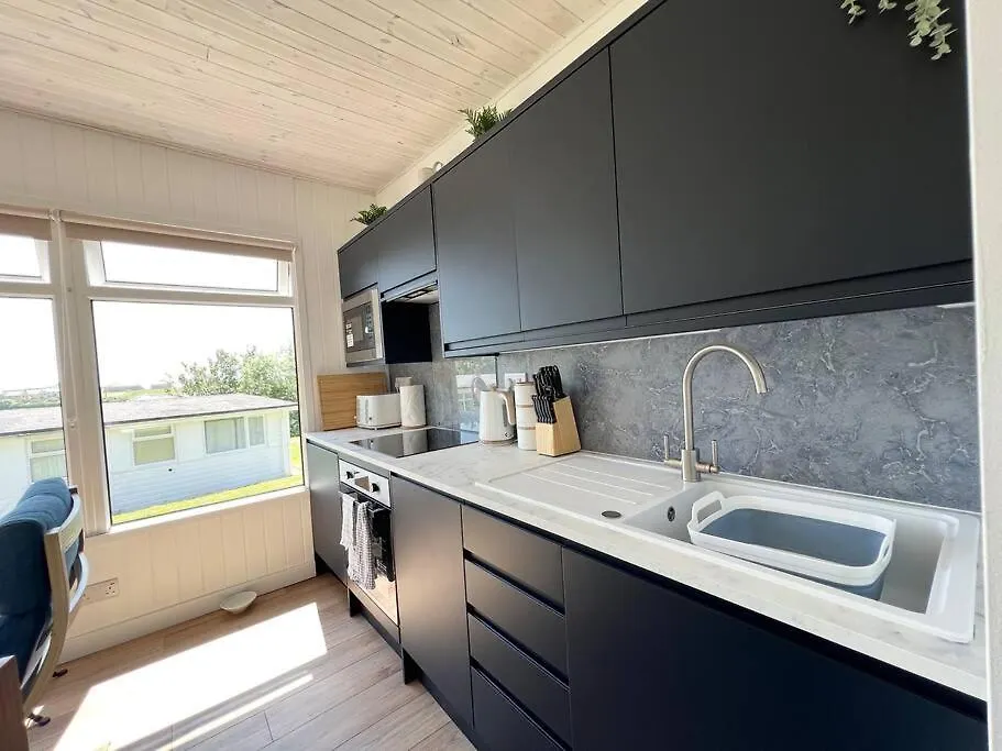 Little Haven Too, One Bed Chalet In * Dartmouth