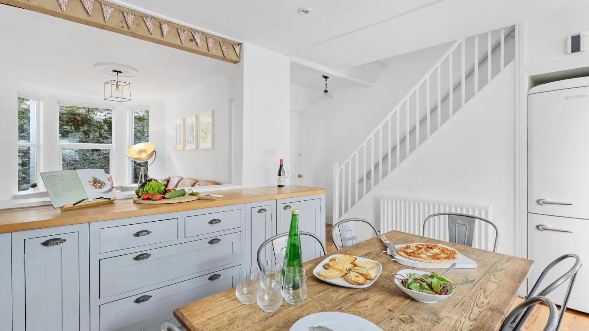 Kessel House - Outstanding Family Home, Close To Town Centre Holiday home *