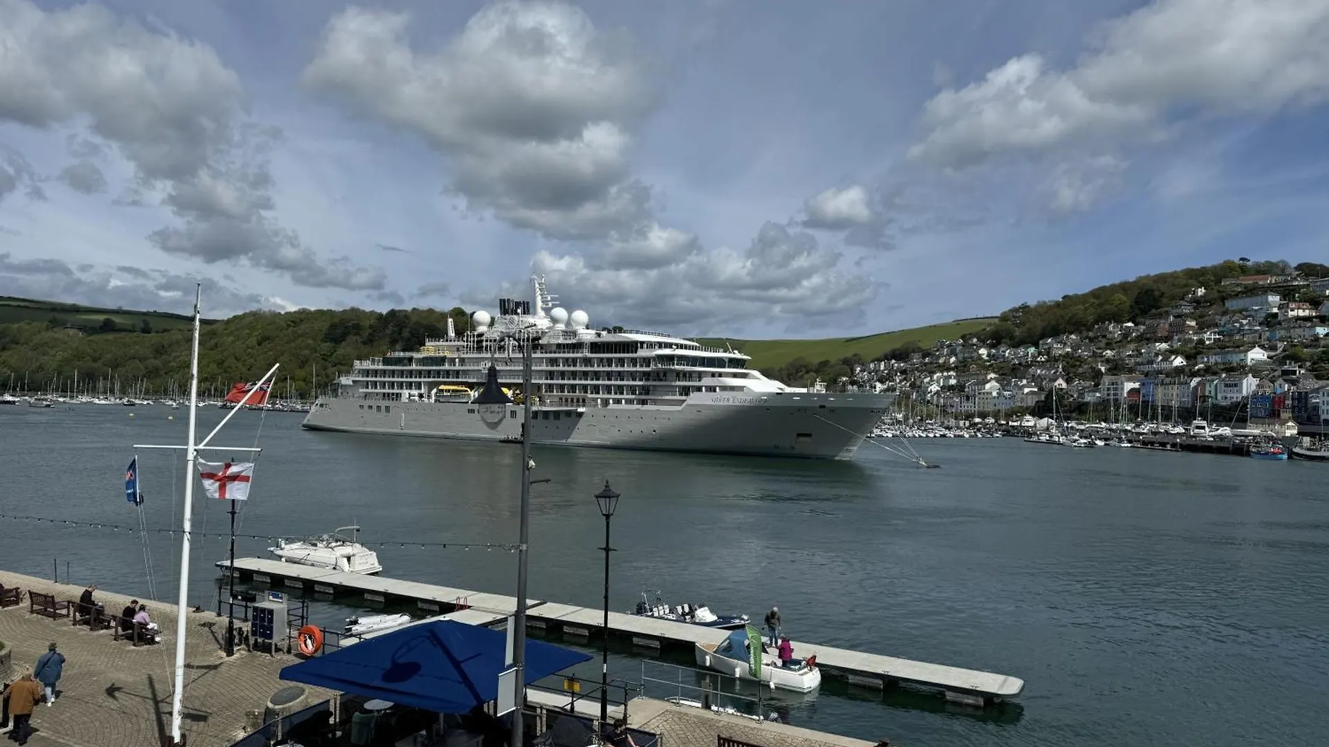 Seascape - Waterfront Apartment, Glorious Views And Parking Holiday home Dartmouth