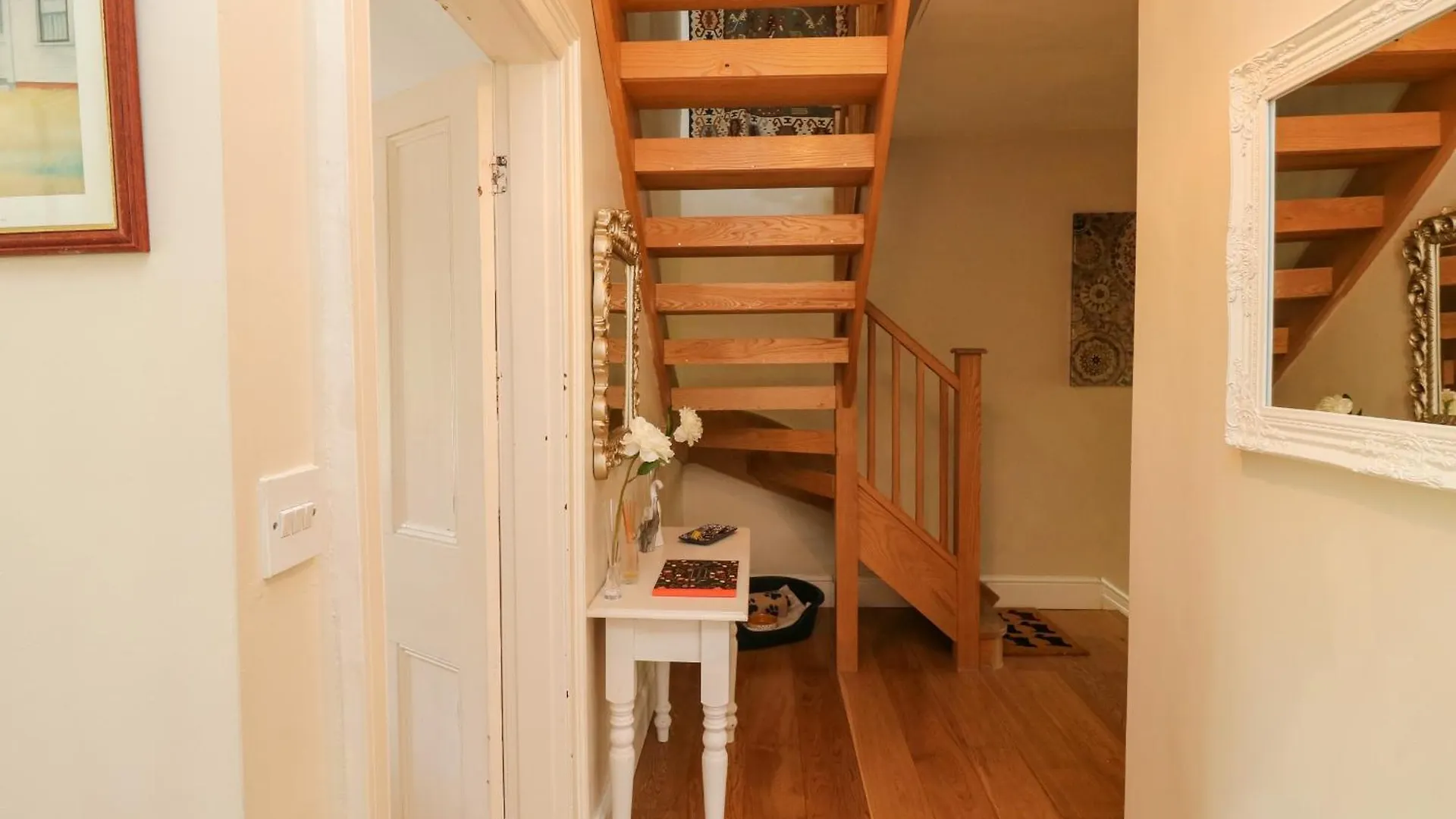 Apartment High Mount Dartmouth