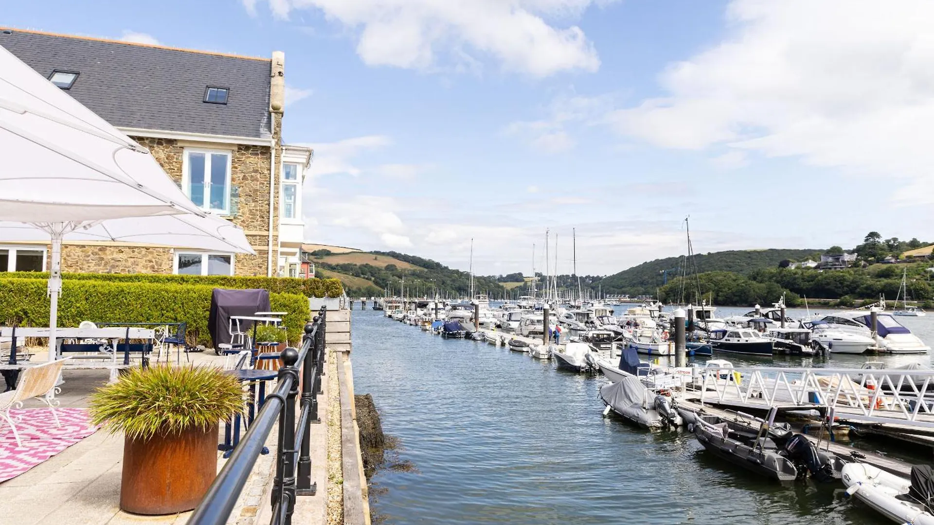 Dart Marina - Luxury On Marina