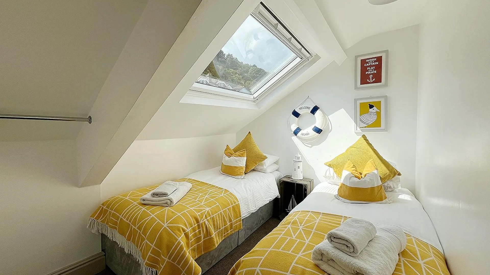 Nancie's Place - Town Center With Private Parking - A Traditional Georgian Private Duplex - Beautifully Refurbished - Two Bedrooms, Bathroom, Kitchen And Lounge Diner Διαμέρισμα *