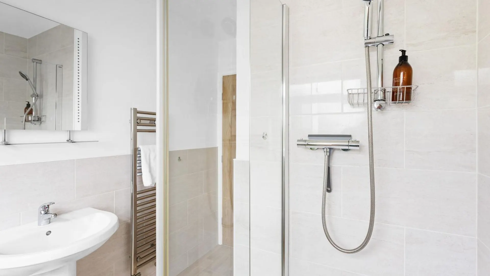 15 Churchfields - With Estuary Views And Parking Сasa de vacaciones