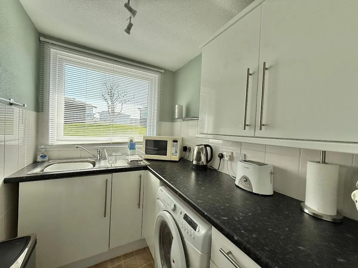 The Look Out, A 2 Bedroom With Allocated Parking * دارتموث