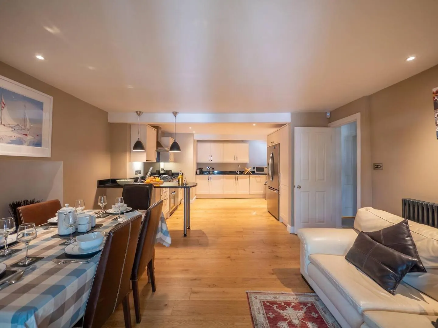 Townhouse With Garden, Parking & River Dart Views Holiday home *