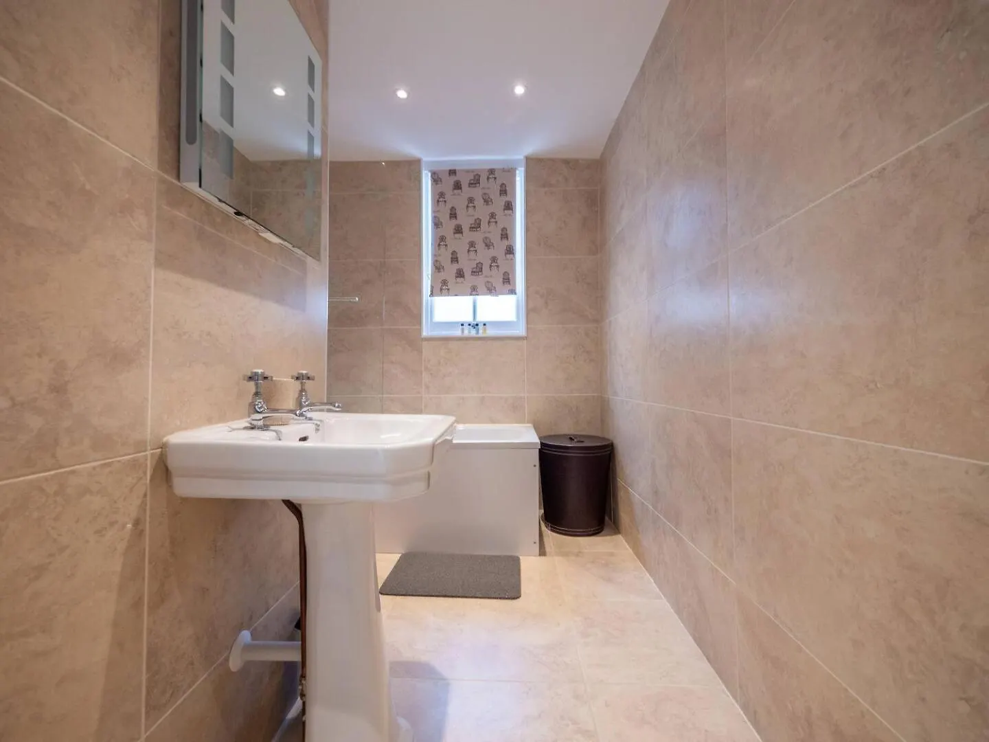 Townhouse With Garden, Parking & River Dart Views Dartmouth