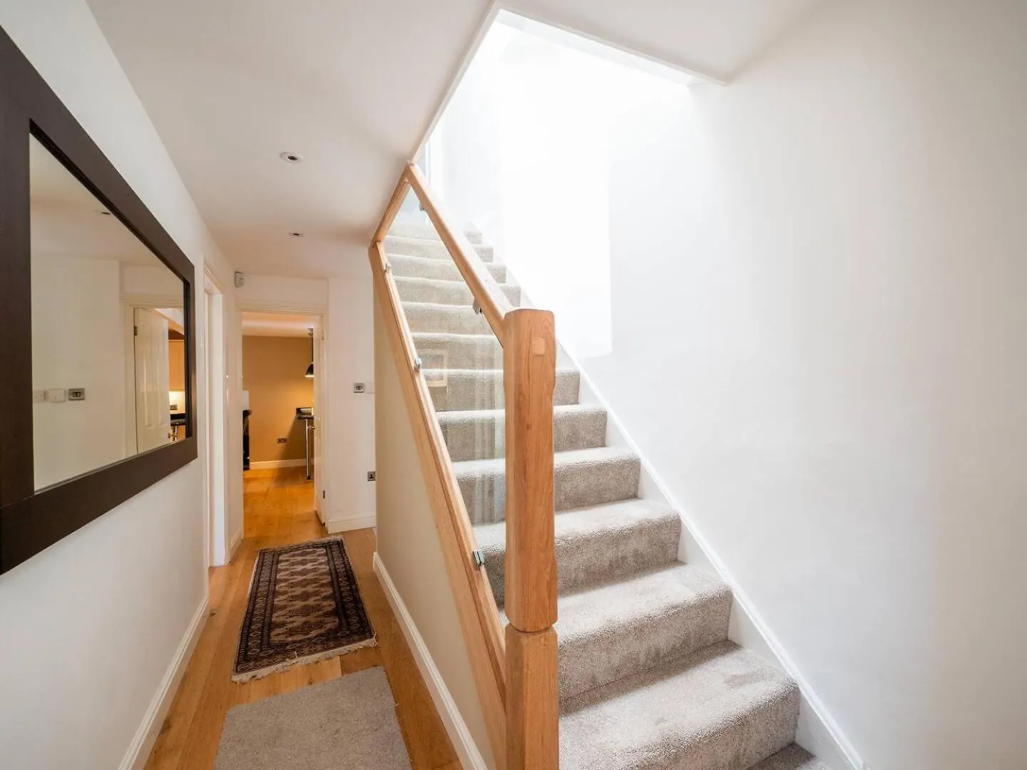 Townhouse With Garden, Parking & River Dart Views *