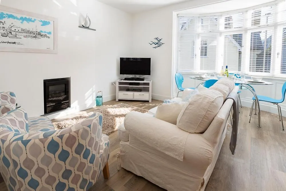 Charming With Garden & Parking Διαμέρισμα *