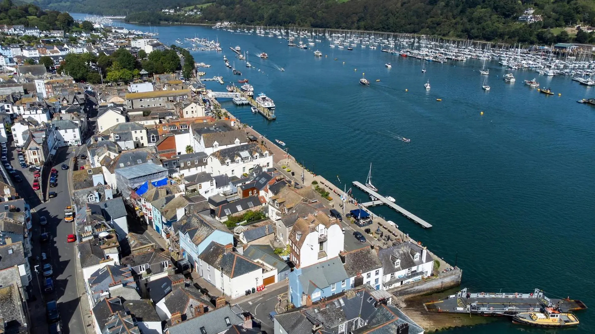 Riverside With Stunning River Dart View Apartment *