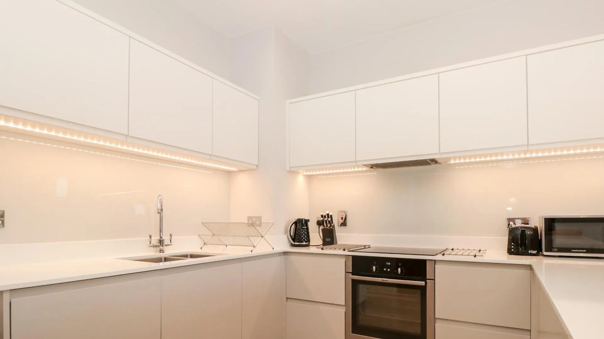 2 The Manor House, Hillfield Village Appartement