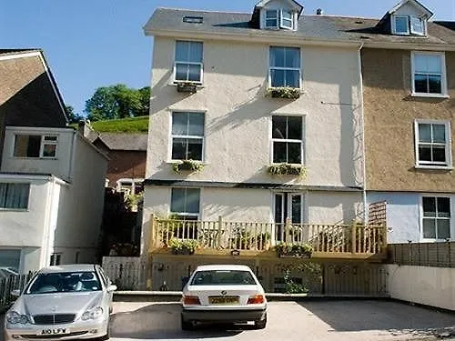 Anchor House Bed & Breakfast 4*