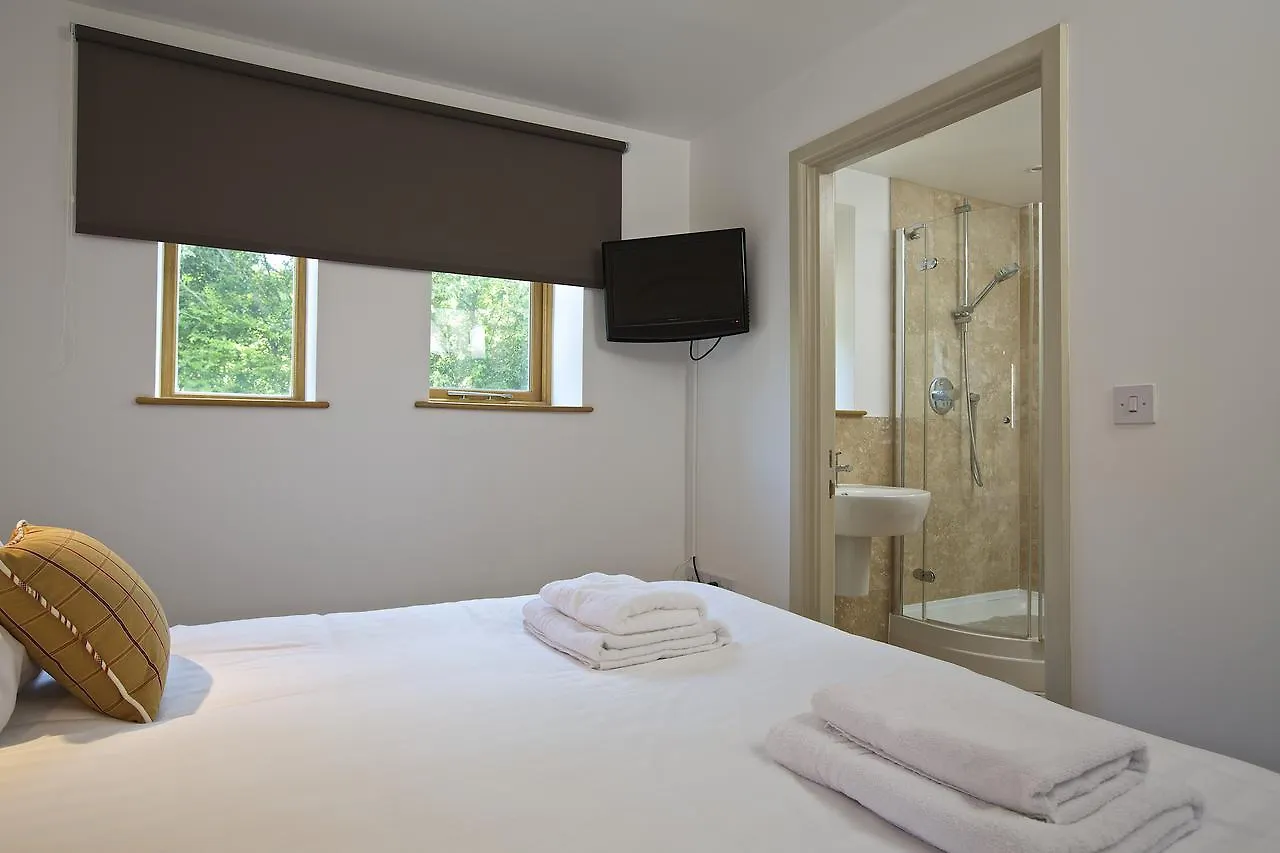 Dartmouth Green Lodges 达特茅斯