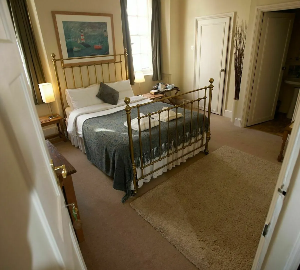 Anzac Street B+bistro Bed & Breakfast Dartmouth