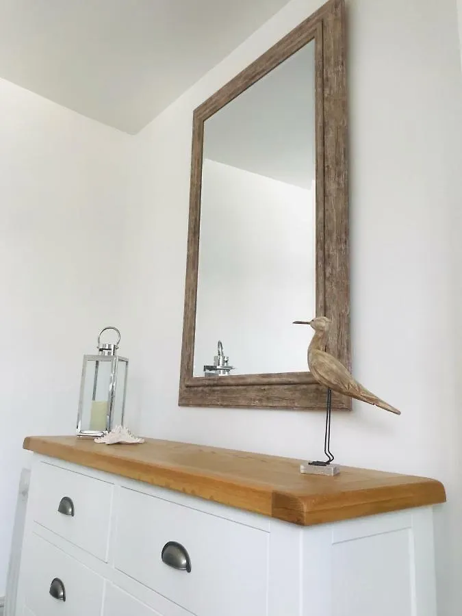 Nancie's Place - Town Center With Private Parking - A Traditional Georgian Private Duplex - Beautifully Refurbished - Two Bedrooms, Bathroom, Kitchen And Lounge Diner Διαμέρισμα Ντάρτμουθ