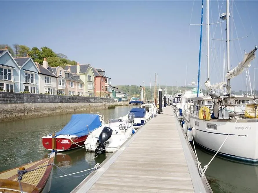 Apartment 7 Dart Marina