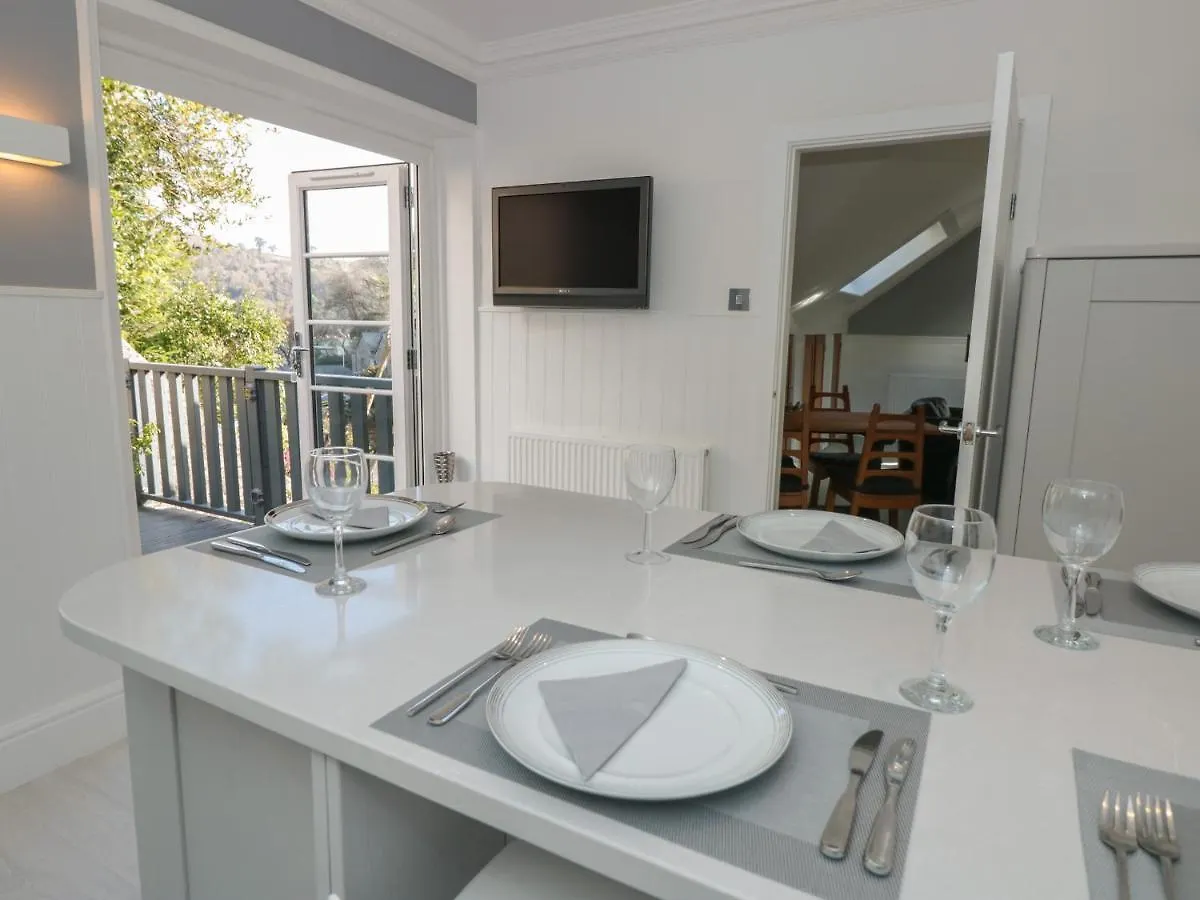 1 The Old Coach House Holiday home Dartmouth