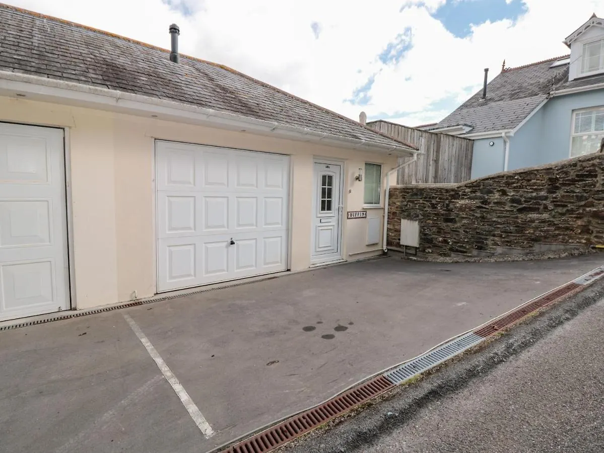 Holiday home Huffin Dartmouth