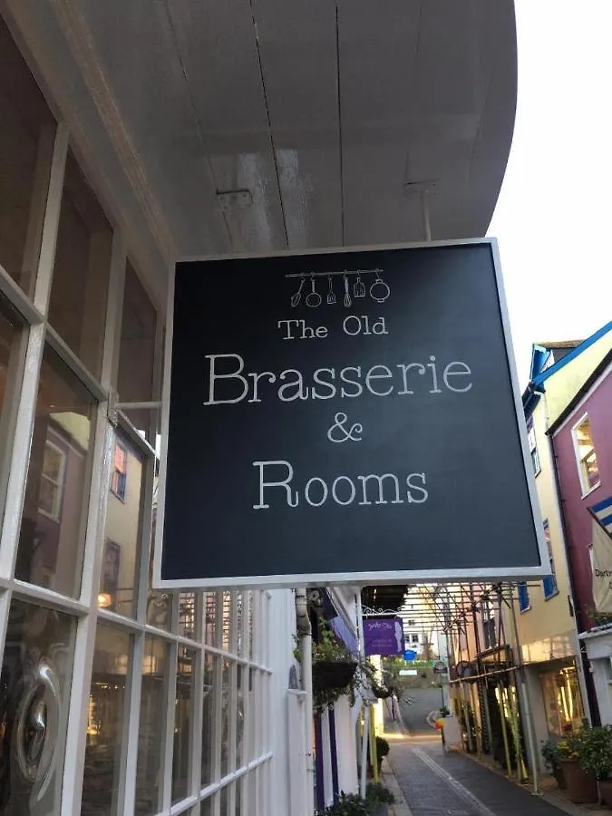 The Old Brasserie & @ No.8 Bed & Breakfast *