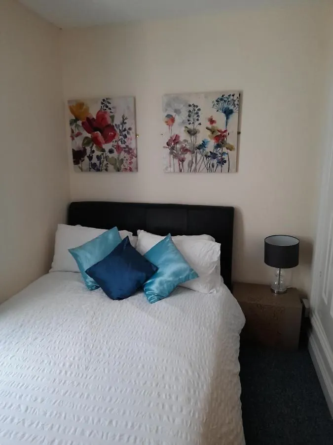 17 Foss Street Apartment