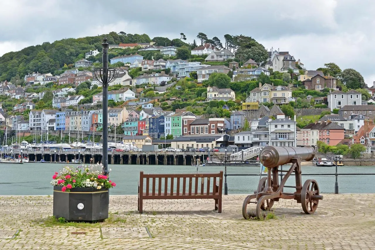 Charming Harbour In Central Apartment Dartmouth