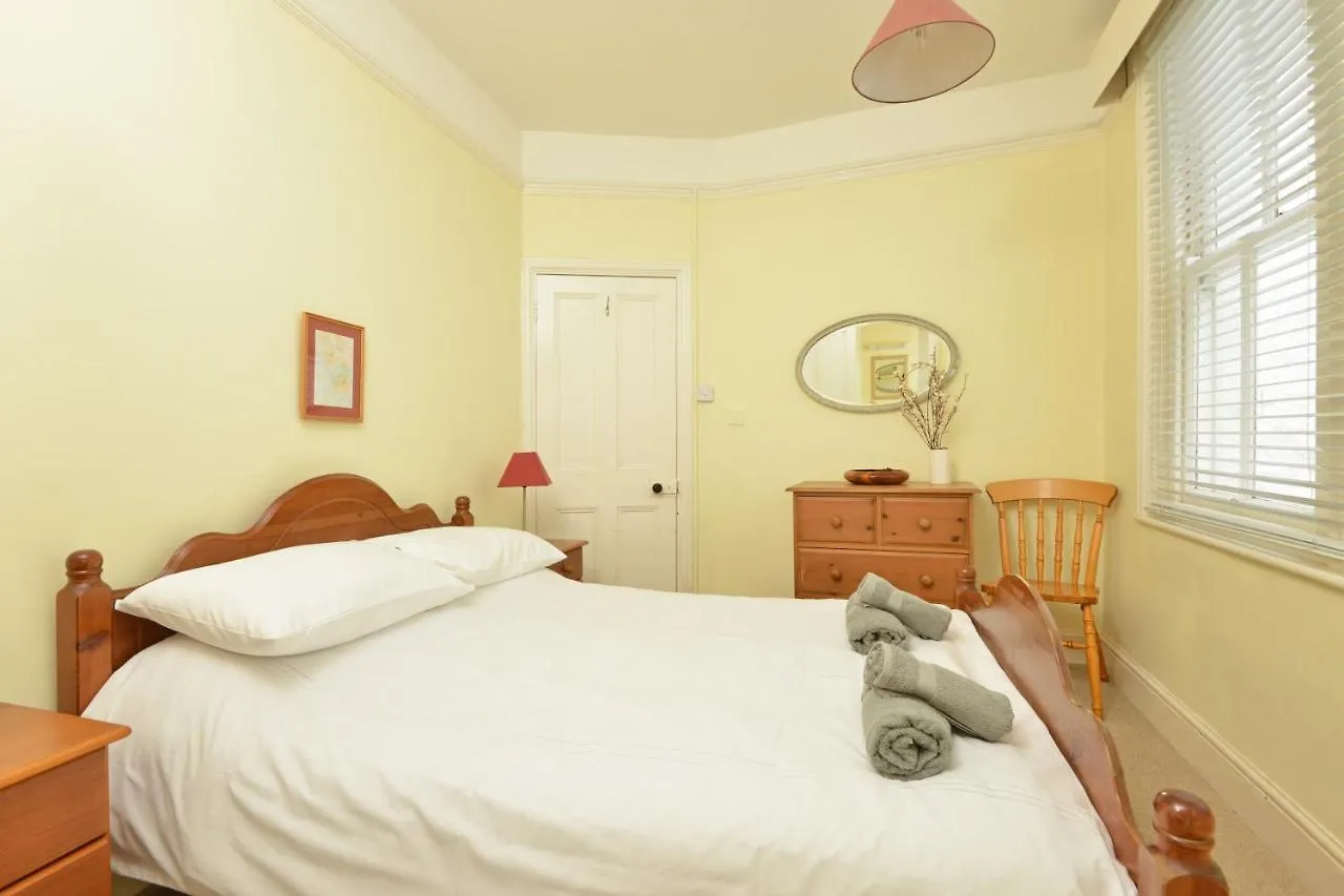 Charming Harbour In Central Apartment