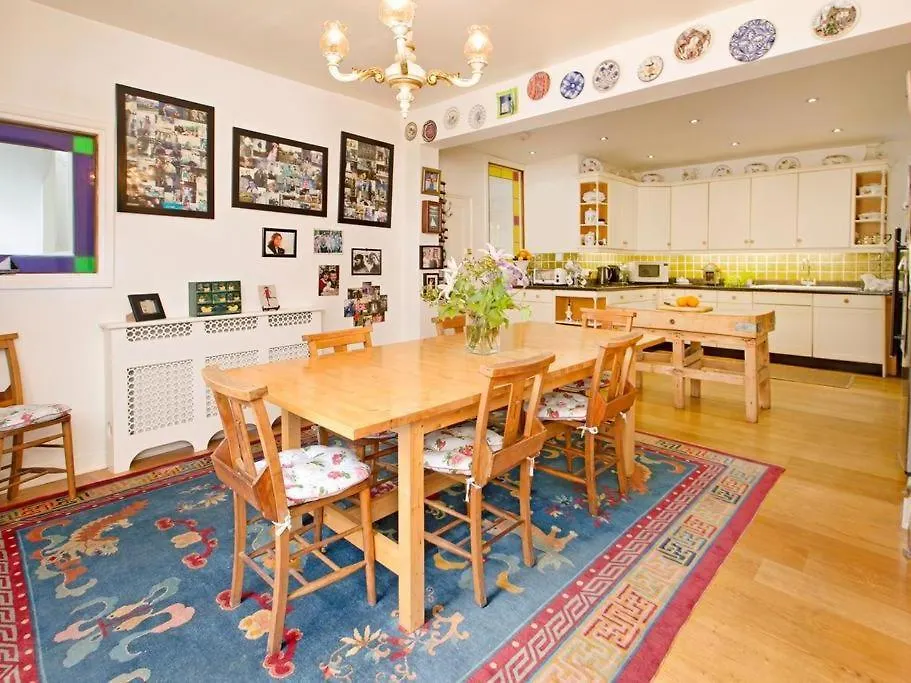 Anchor House 4*