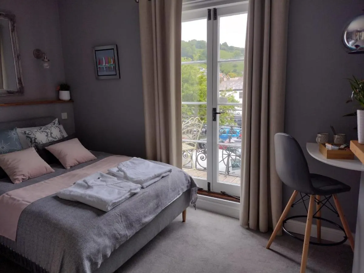 Millpool House 2* Dartmouth
