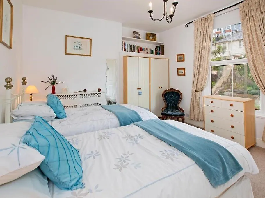 Anchor House Bed and Breakfast 4*