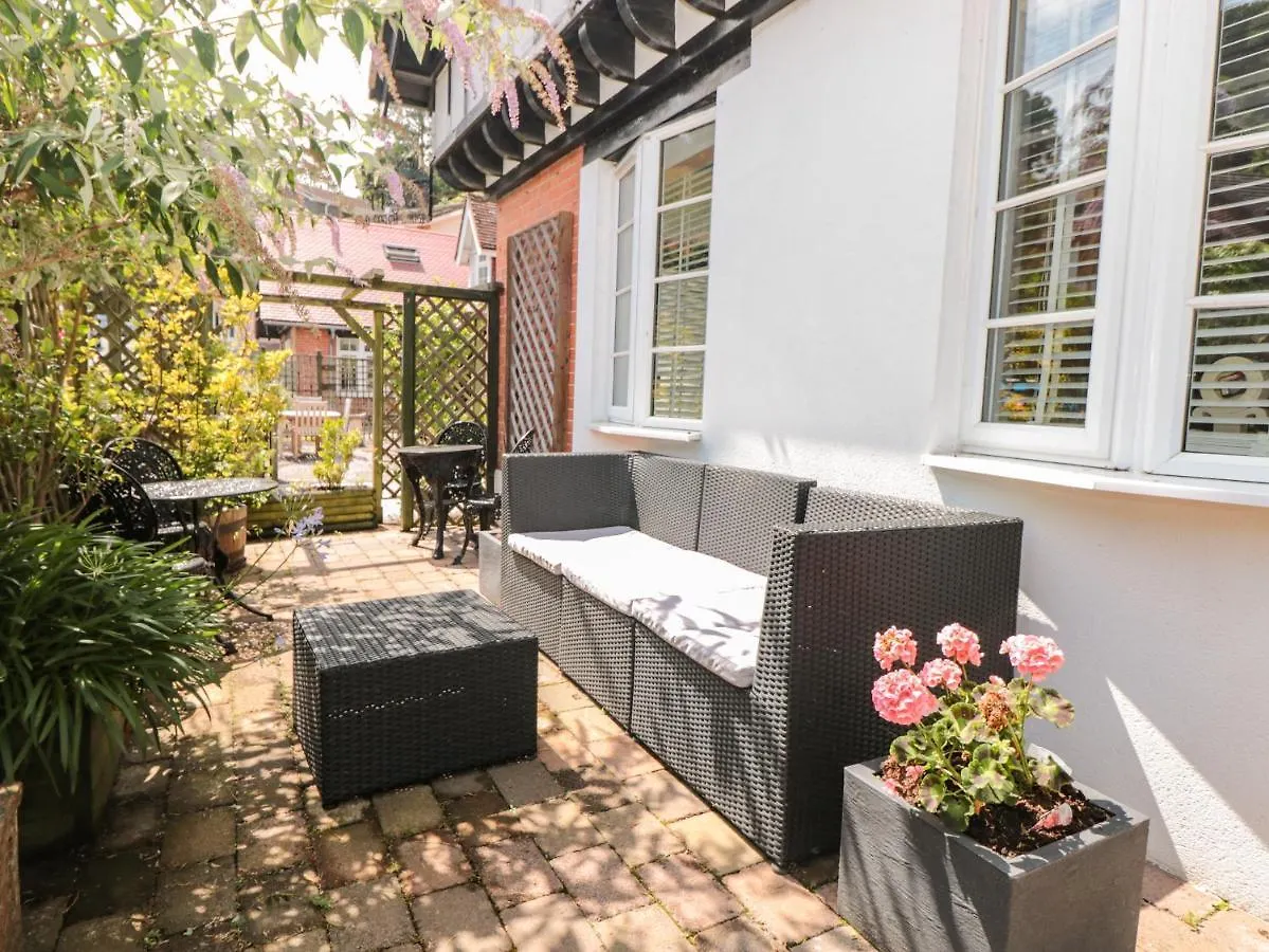 1 The Old Coach House Holiday home *