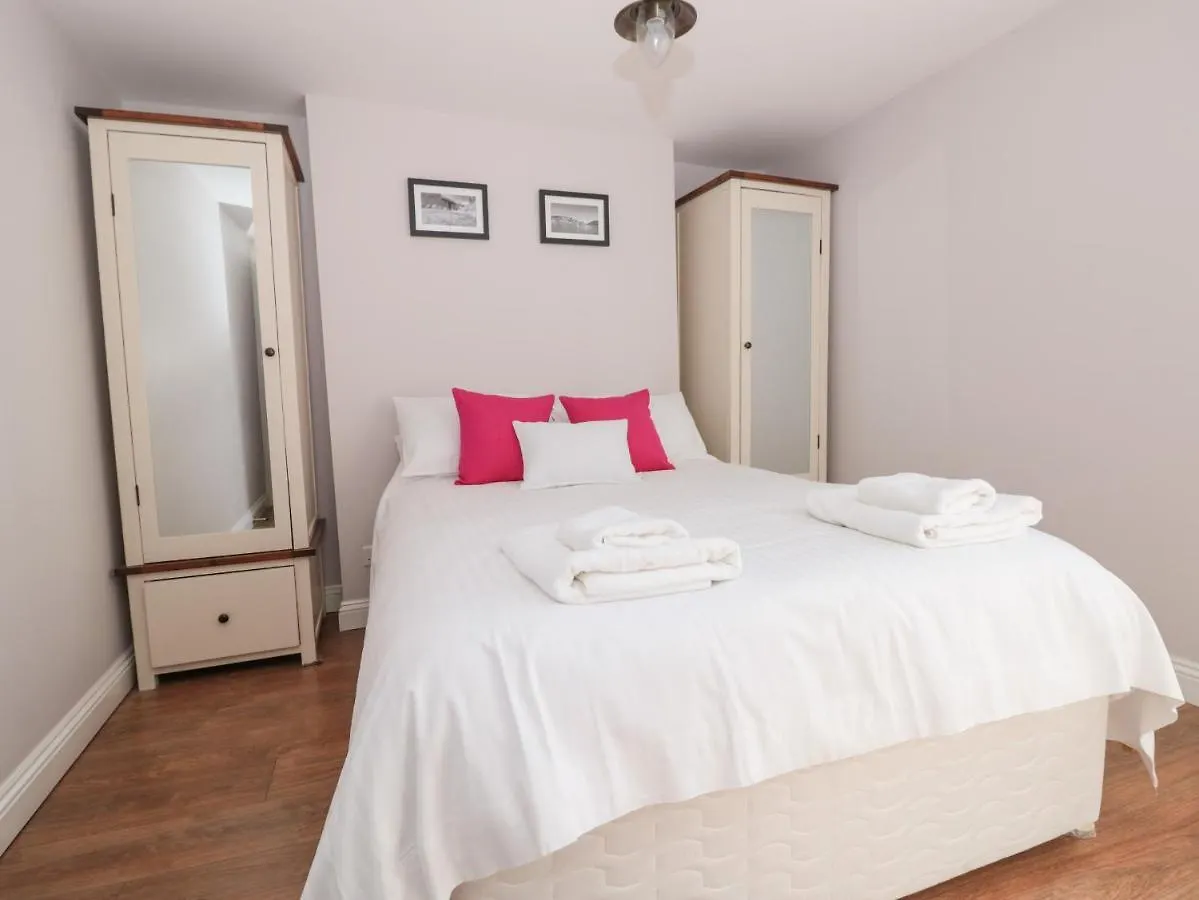 Apartment Upper 3