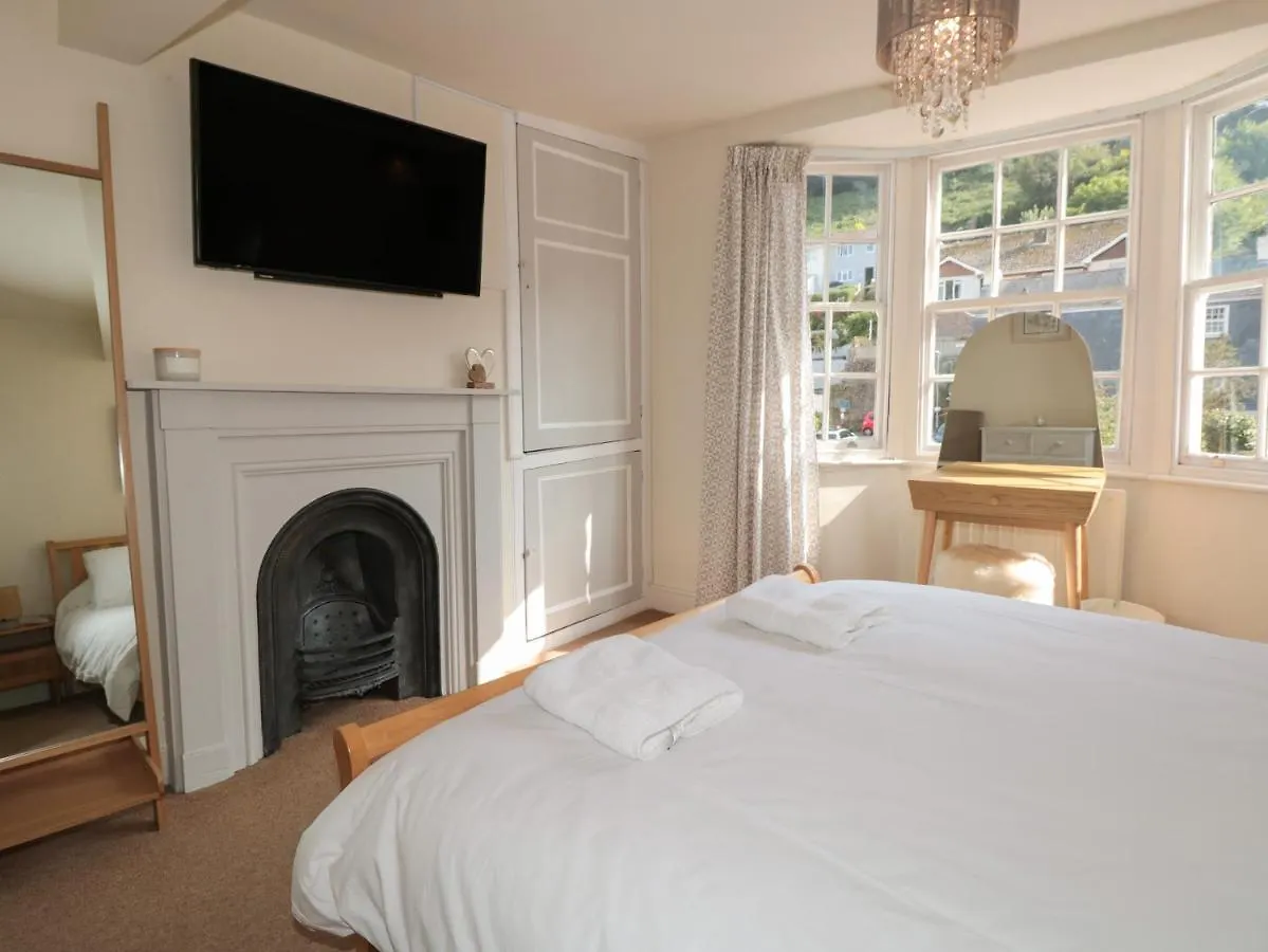 Holiday home Nookie Dartmouth