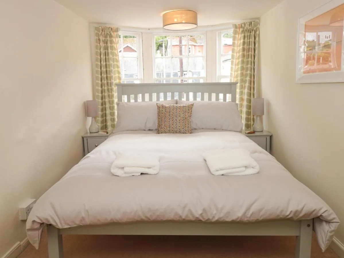 Holiday home Nookie Dartmouth
