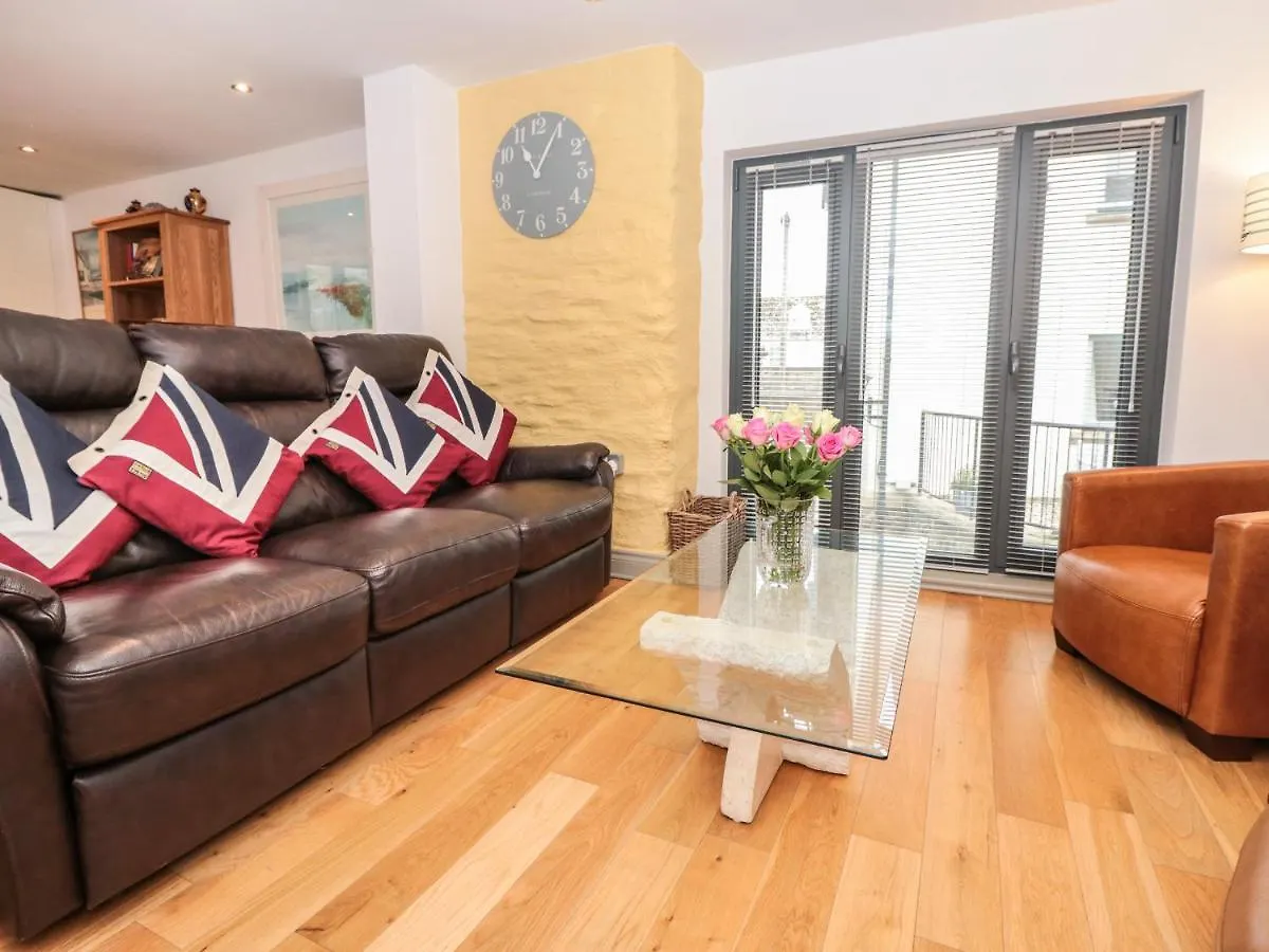 Apartment 6 The Sail Loft Dartmouth