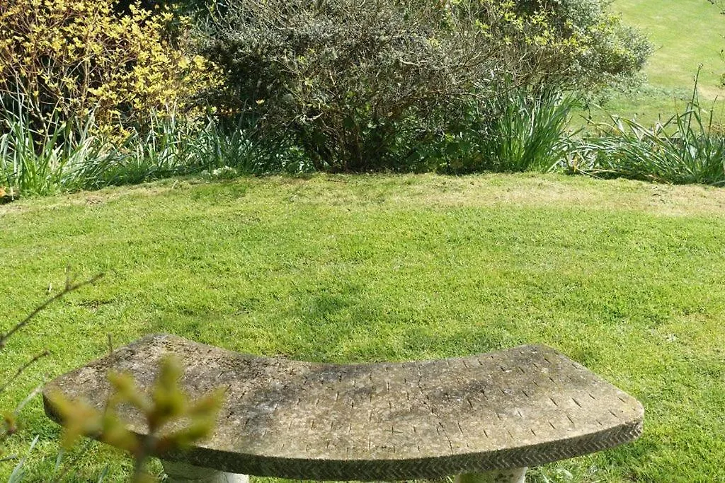 Greenswood - Cosy Cottage, Rural Location, Beautiful Landscaped Gardens With Pond And Holiday home Dartmouth